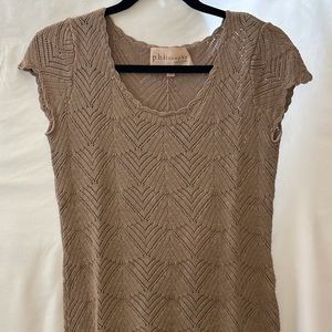 Philosophy short cap style sleeves, scoop neck